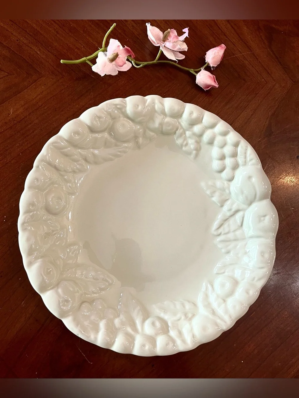VTG Claire Burke Pottery Raised Fruit Design Ivory Serving Bowl Platter 10.5